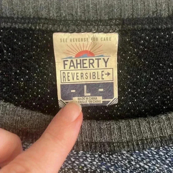 Faherty Sweater Mens Large Reversible Crew Midnight Nep Blue Gray Casual - Picture 2 of 5